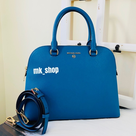 Michael Kors Handbags - Michael Kors Cindy Large Dome Satchel